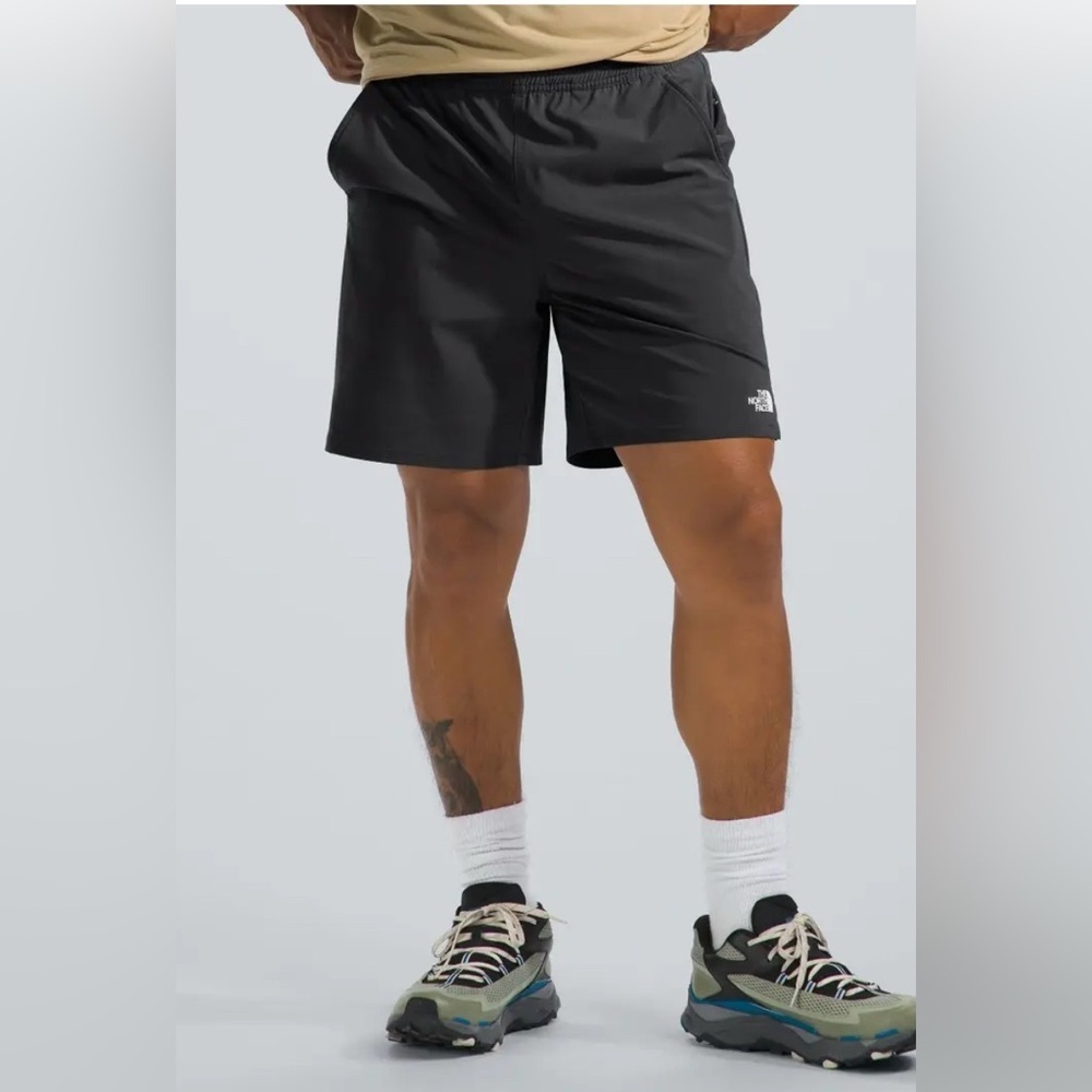 THE NORTH FACE Men's TNF Easy Wind Shorts | The
North Face XS NWOT